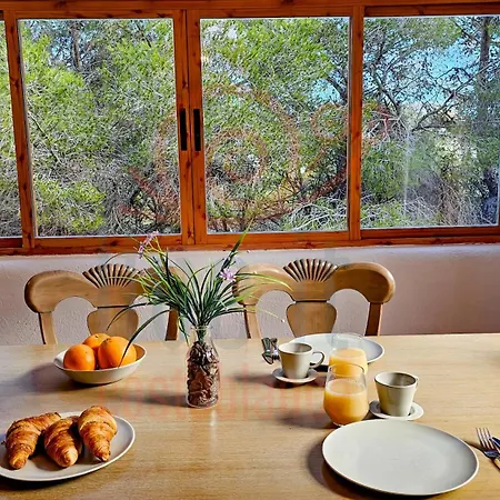 Almendros By Live It مورايرا