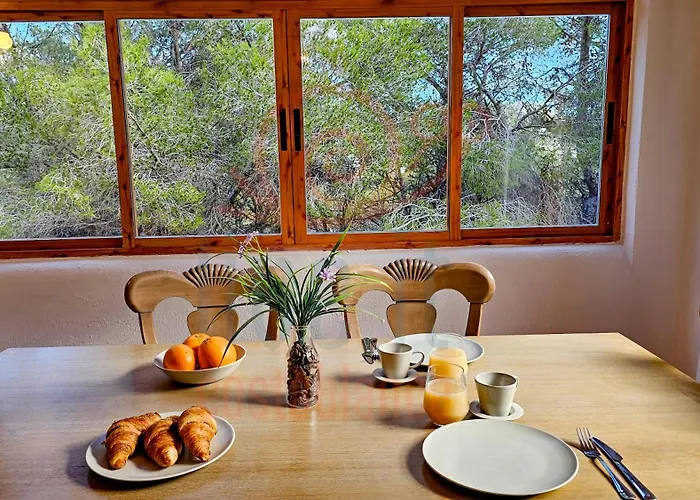 Almendros By Live It مورايرا
